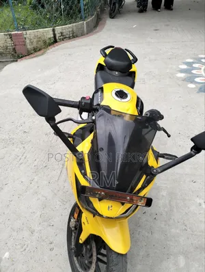 Hero Karizma XMR 210 2024 Yellow