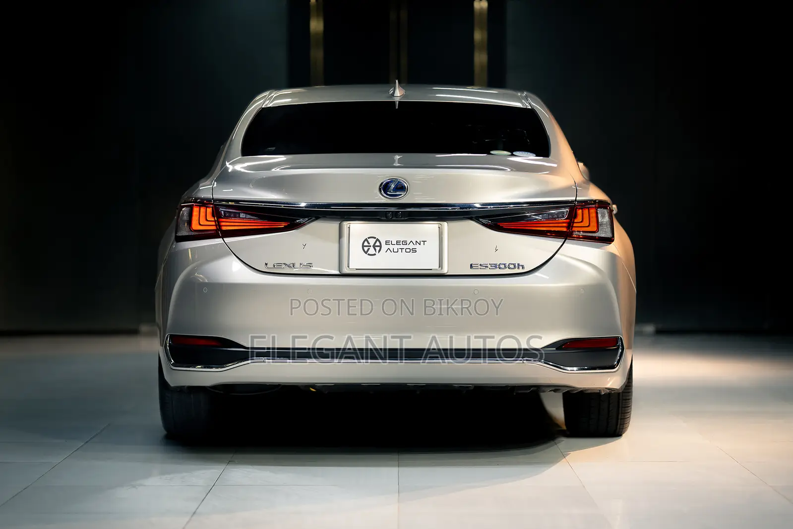 Lexus ES 300h Ultra Luxury 2020 Beige
