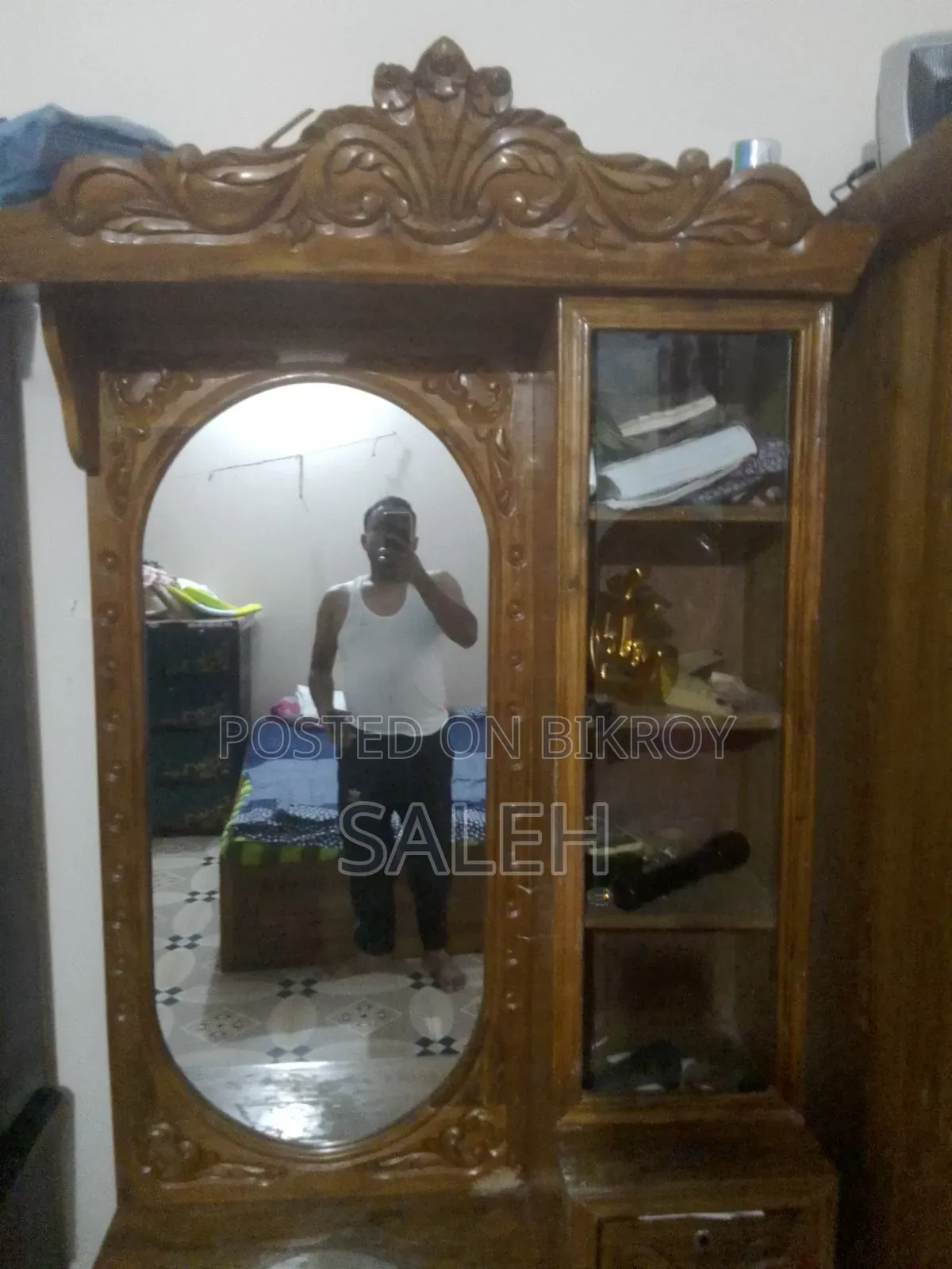 Dressing table