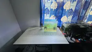 টেবিল শুধুমাত্র টেবিলটি বিক্রি হবে