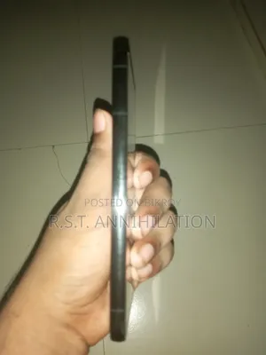 স্যামসাং গ্যালাক্সি এস২২ ৫জি ১২৮ জিবি কালো