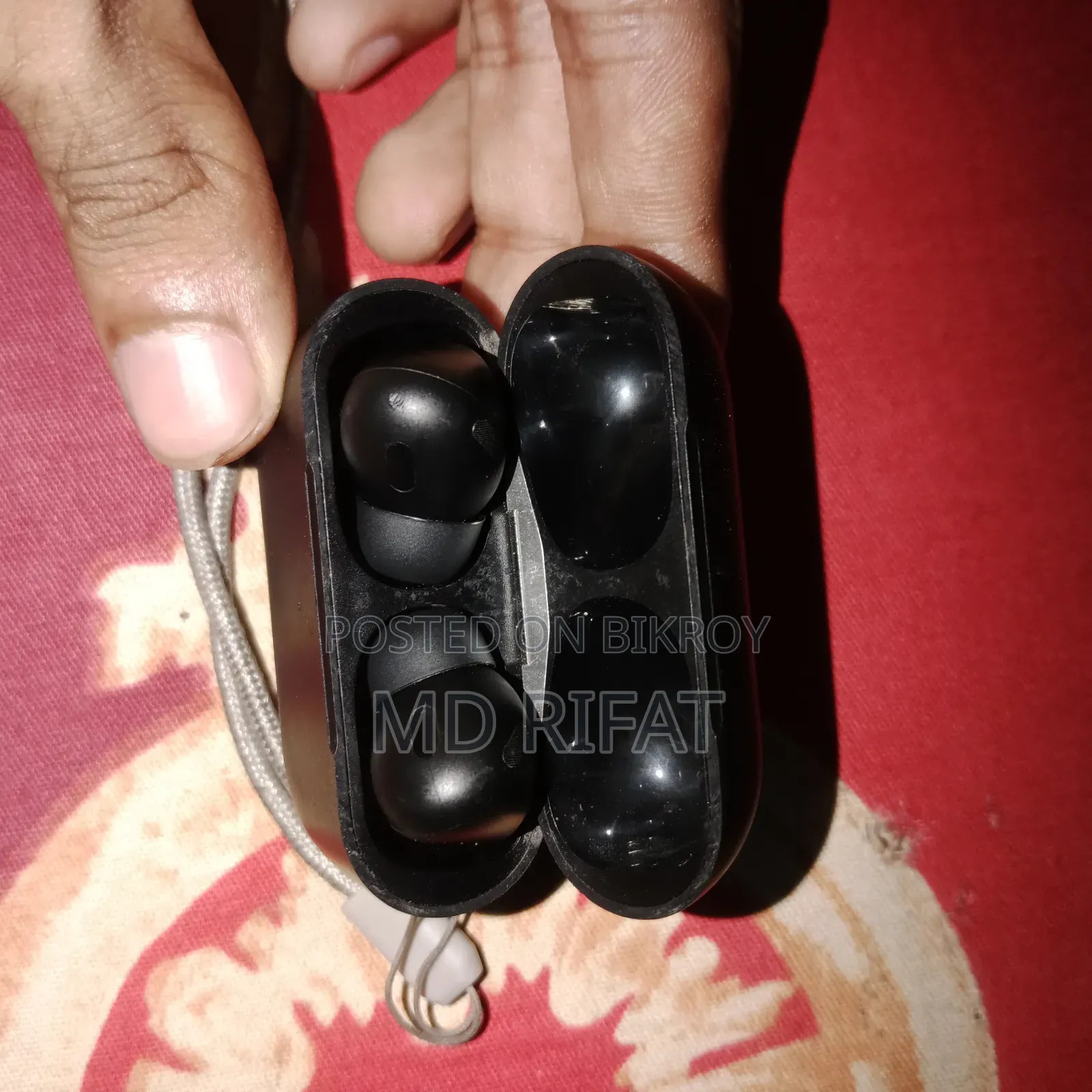 Emergency Sell headphone