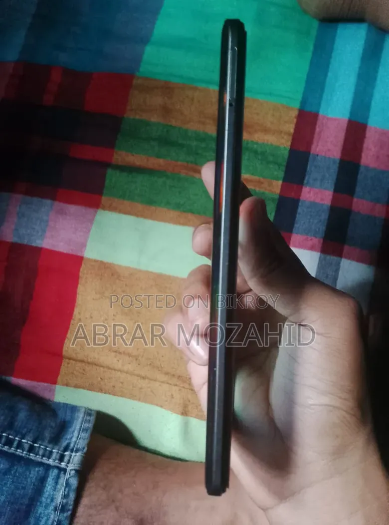 রিয়েলমি ৮ ৫জি ১২৮ জিবি ব্ল্যাক
