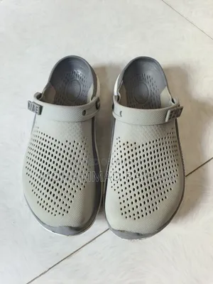 Crocs Sandal Waterproof (Size 42/8)
