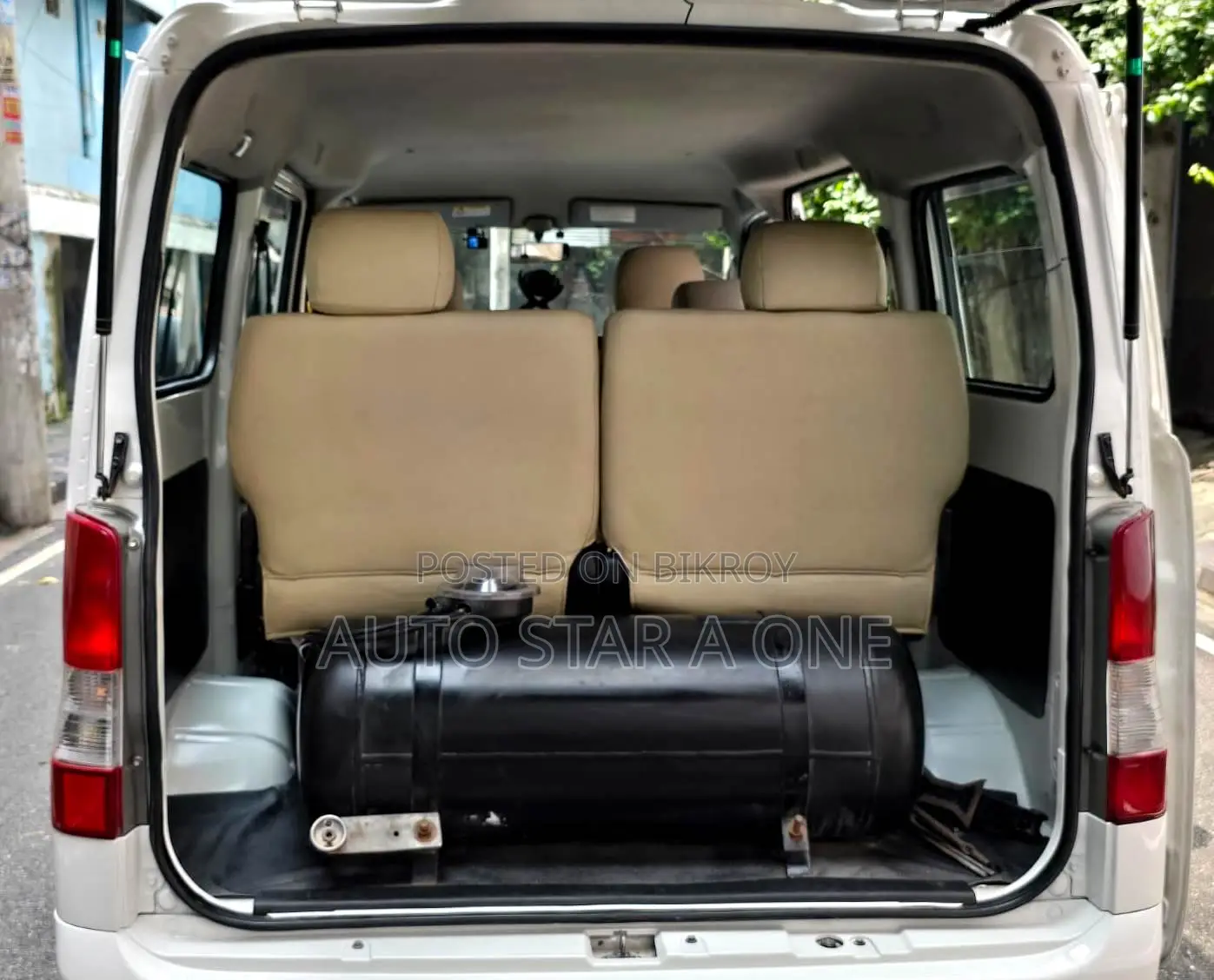 Toyota Noah 2017 White