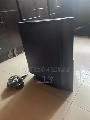 প্লেস্টেশন ৩ সুপার স্লিম কনসোল (বর্ণনা পড়ুন)