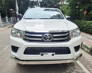 Toyota Hilux 2017 White