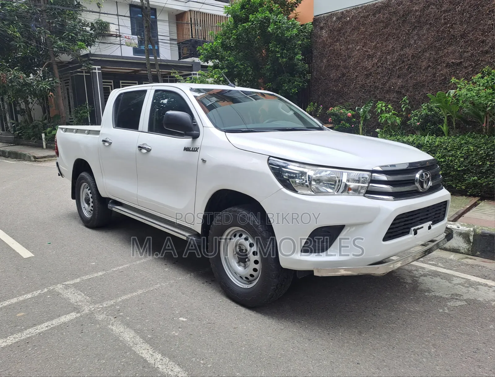 Toyota Hilux 2017 White