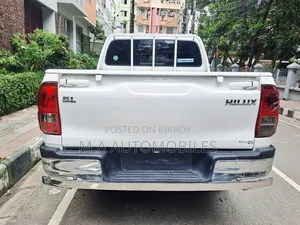 Toyota Hilux 2017 White