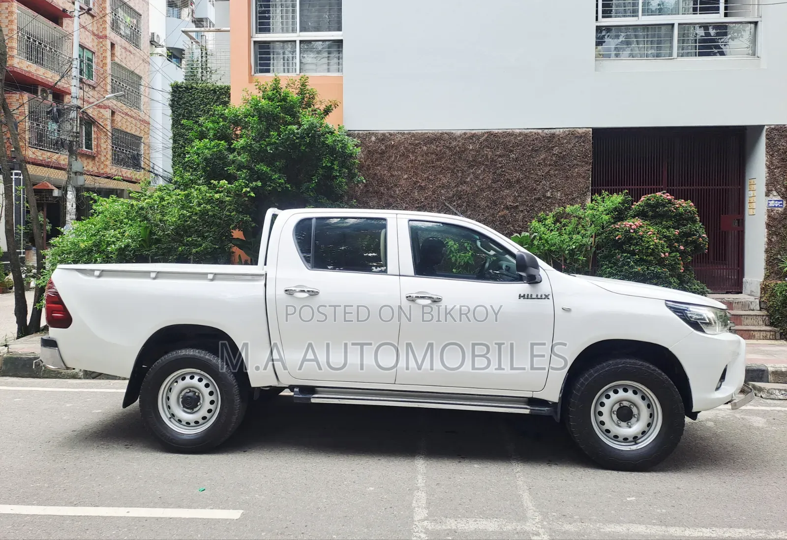 Toyota Hilux 2017 White