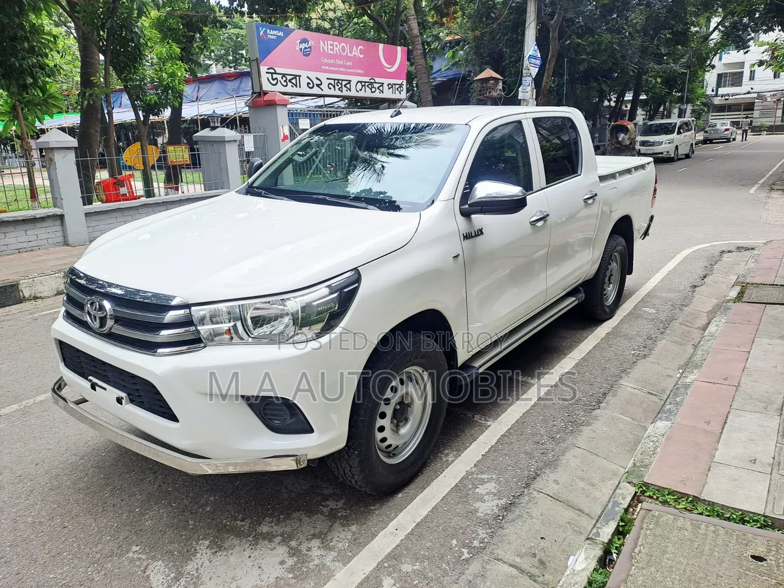 Toyota Hilux 2017 White