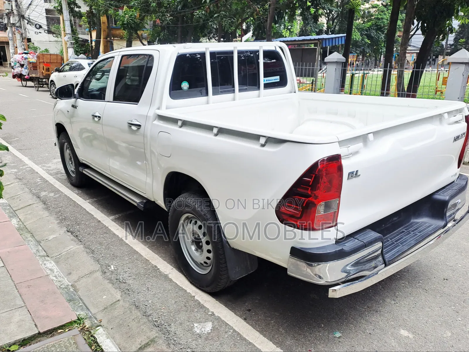 Toyota Hilux 2017 White