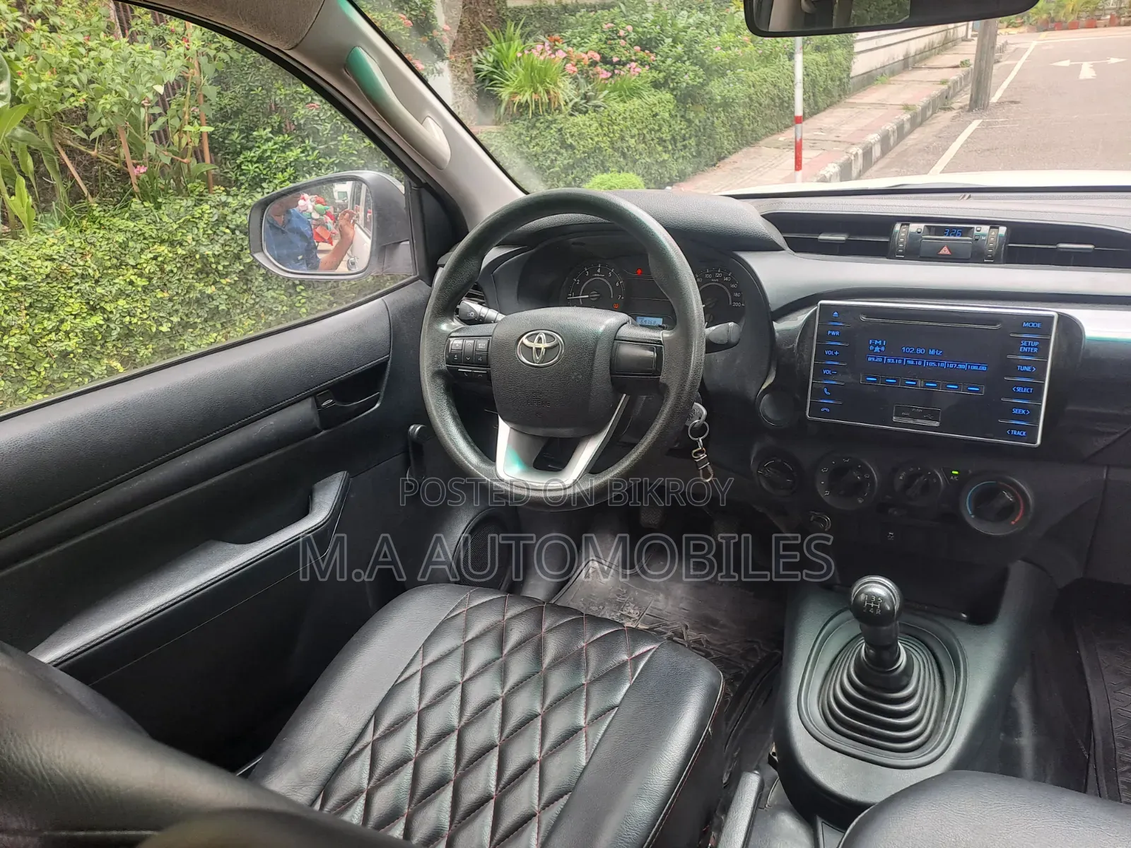Toyota Hilux 2017 White