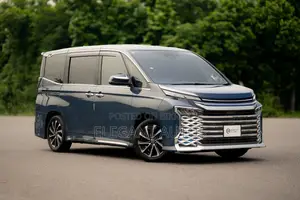 Toyota Voxy 2022 Gray