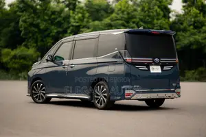 Toyota Voxy 2022 Gray