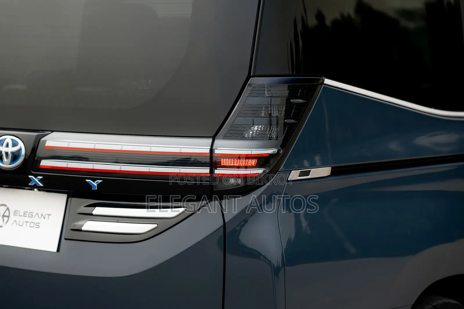 Toyota Voxy 2022 Gray
