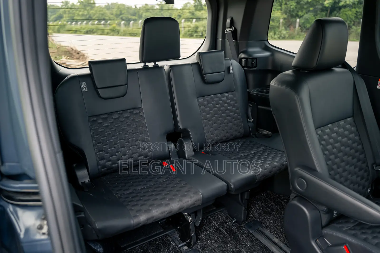 Toyota Voxy 2022 Gray