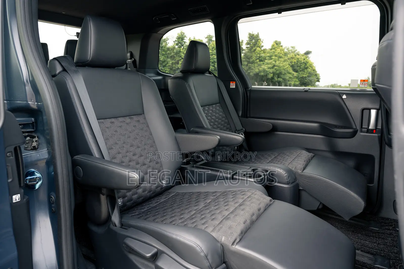 Toyota Voxy 2022 Gray