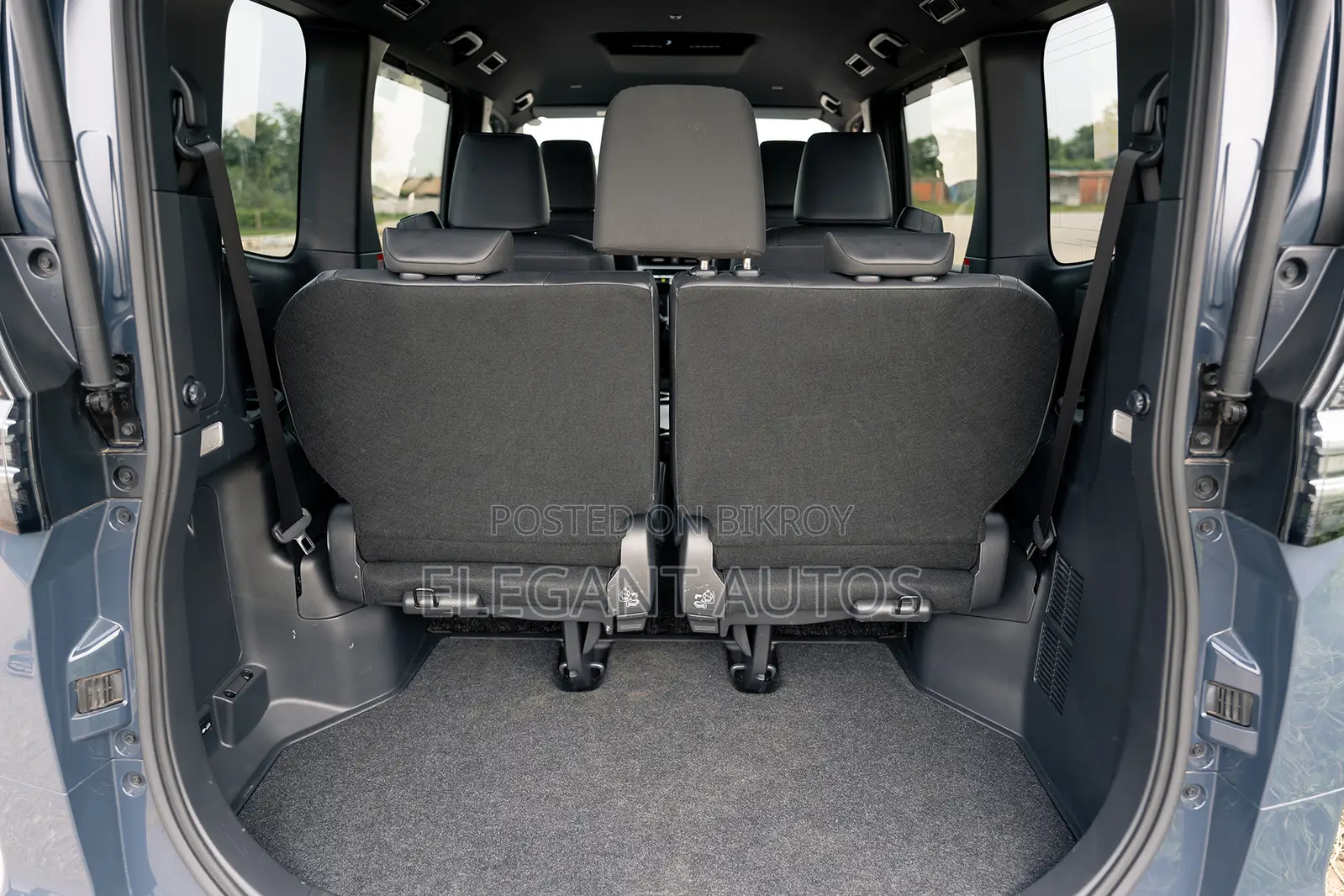 Toyota Voxy 2022 Gray
