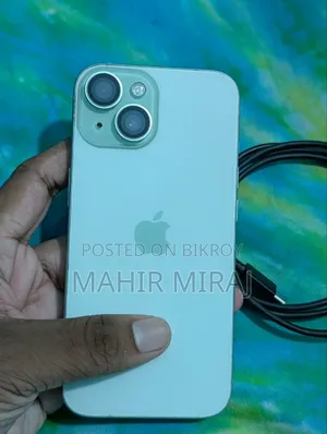 Apple iPhone 15 256 GB Green