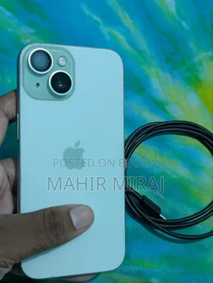 Apple iPhone 15 256 GB Green