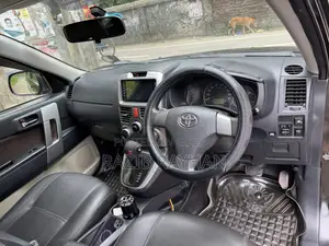 Toyota Rush 1.5 AWD 2011 Black