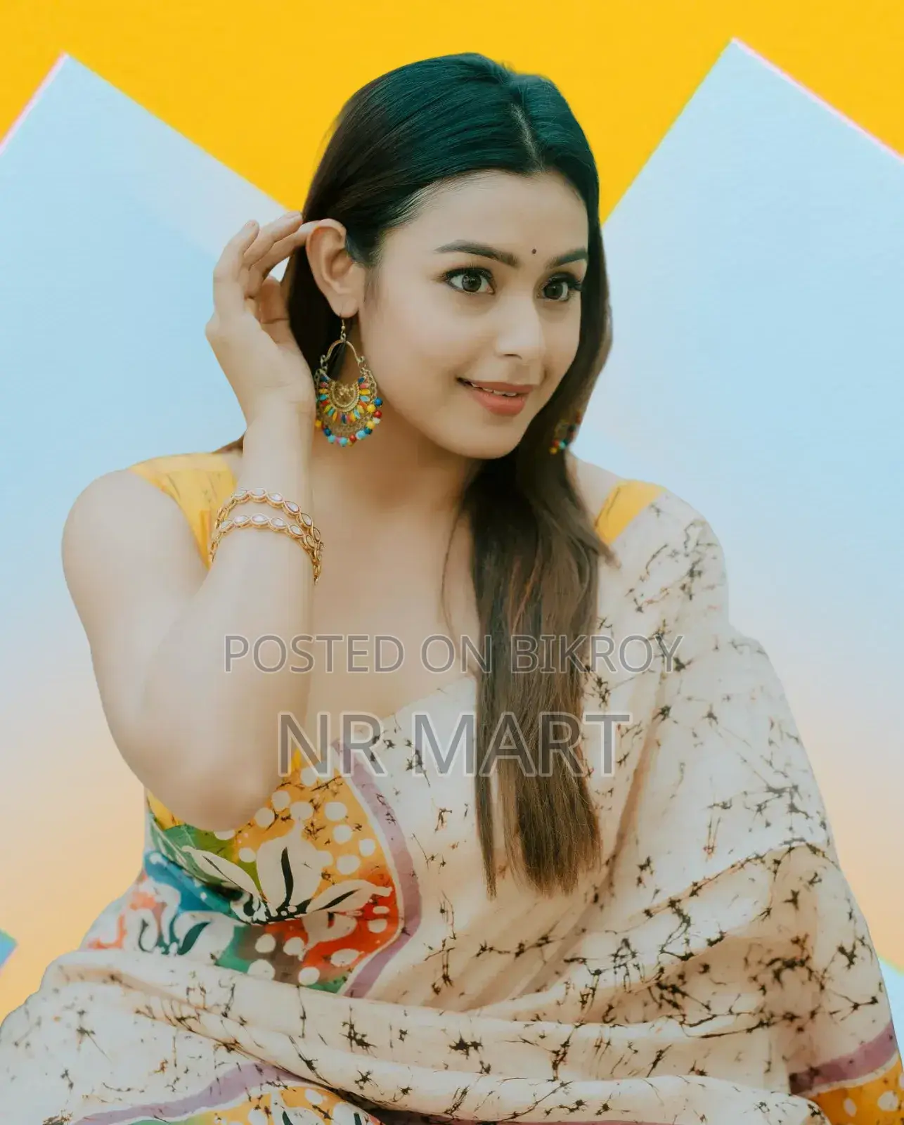 Exclusive Parsha Saree (with matching blouse piece)