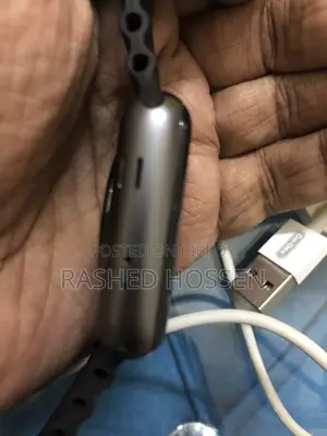 Apple Watch S3 ৪২ মিমি দেখতে নতুনের মতো
