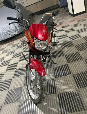 হিরো এইচএফ ডিলাক্স ২০২৪ রেড