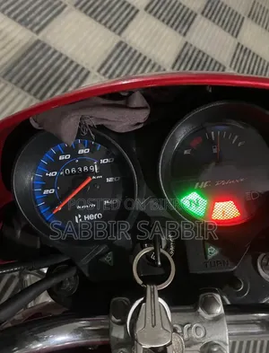 হিরো এইচএফ ডিলাক্স ২০২৪ রেড