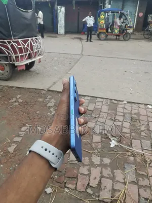 New Infinix Hot 60i 128 GB Blue
