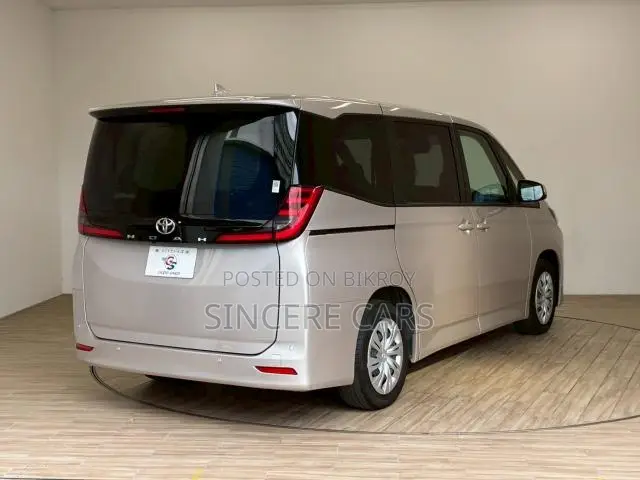 Toyota Noah 2021 Brown
