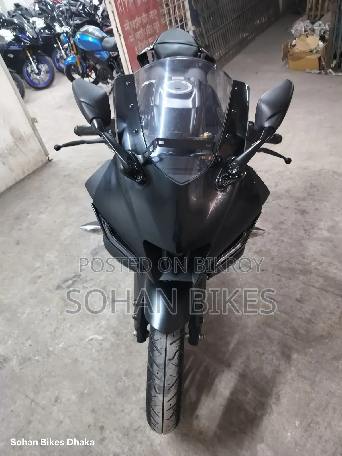 Yamaha R1 2025 Black