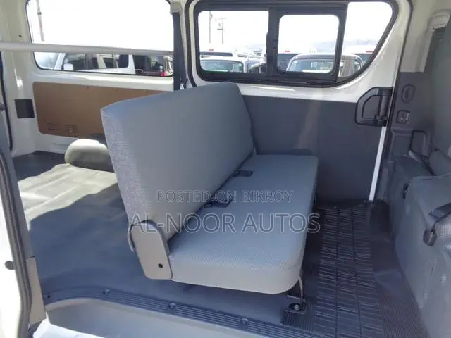 Toyota HiAce 2021 White