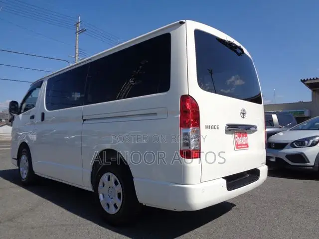Toyota HiAce 2021 White