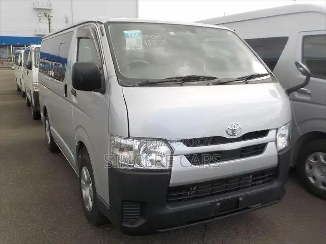 Toyota HiAce 2021 Silver