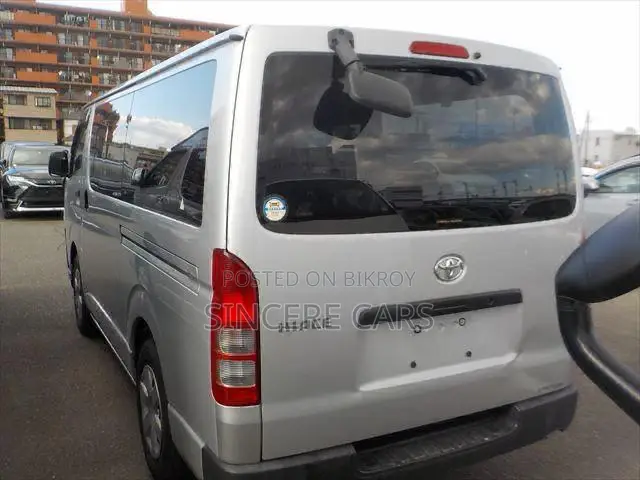 Toyota HiAce 2021 Silver