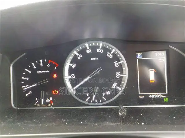 Toyota HiAce 2021 Silver