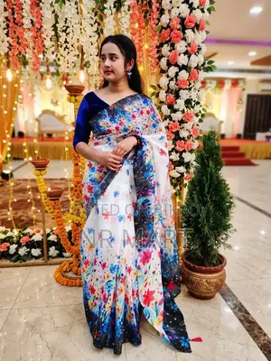নান্দনিক হাফ সিল্ক শাড়ি