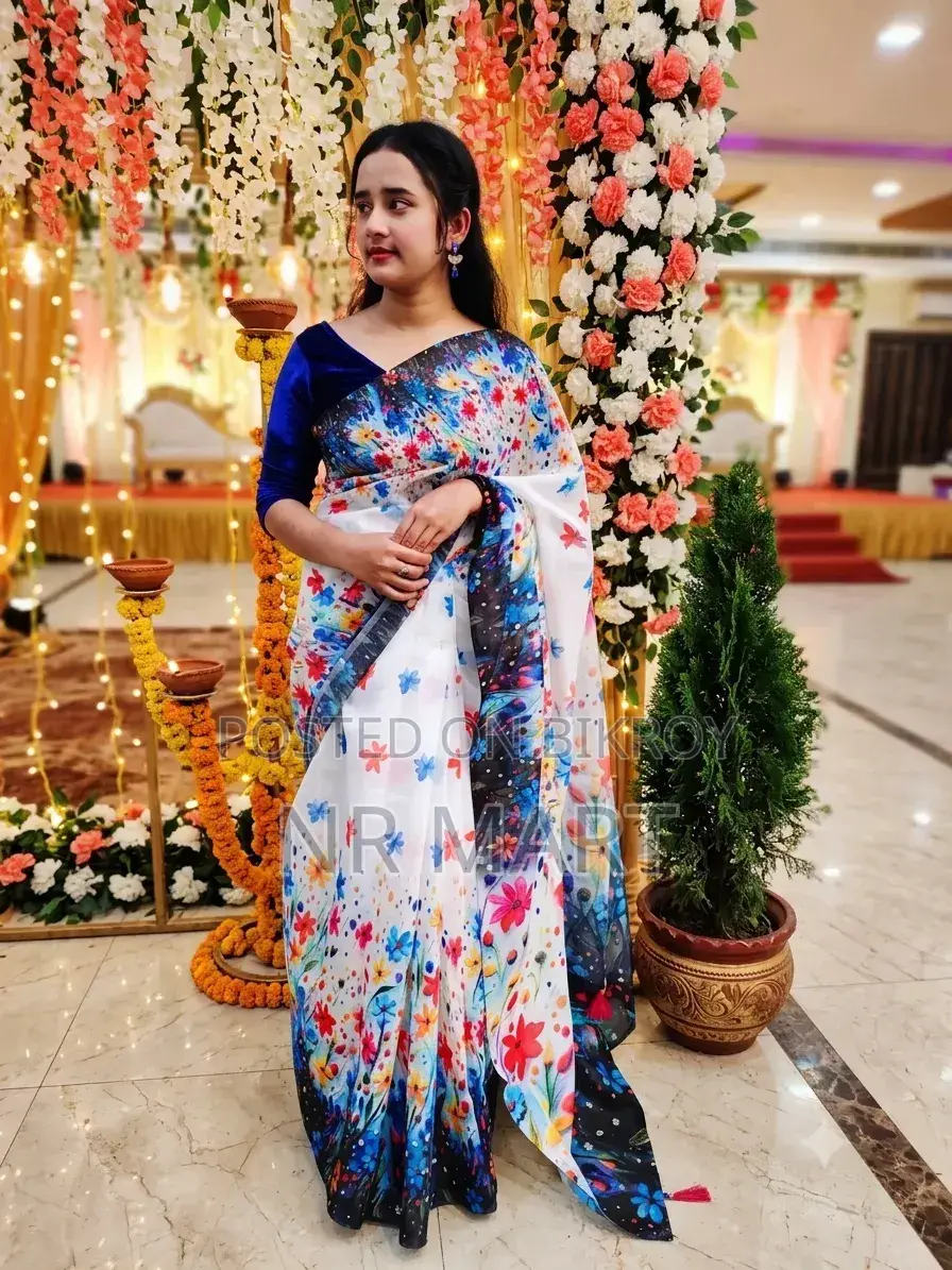 নান্দনিক হাফ সিল্ক শাড়ি