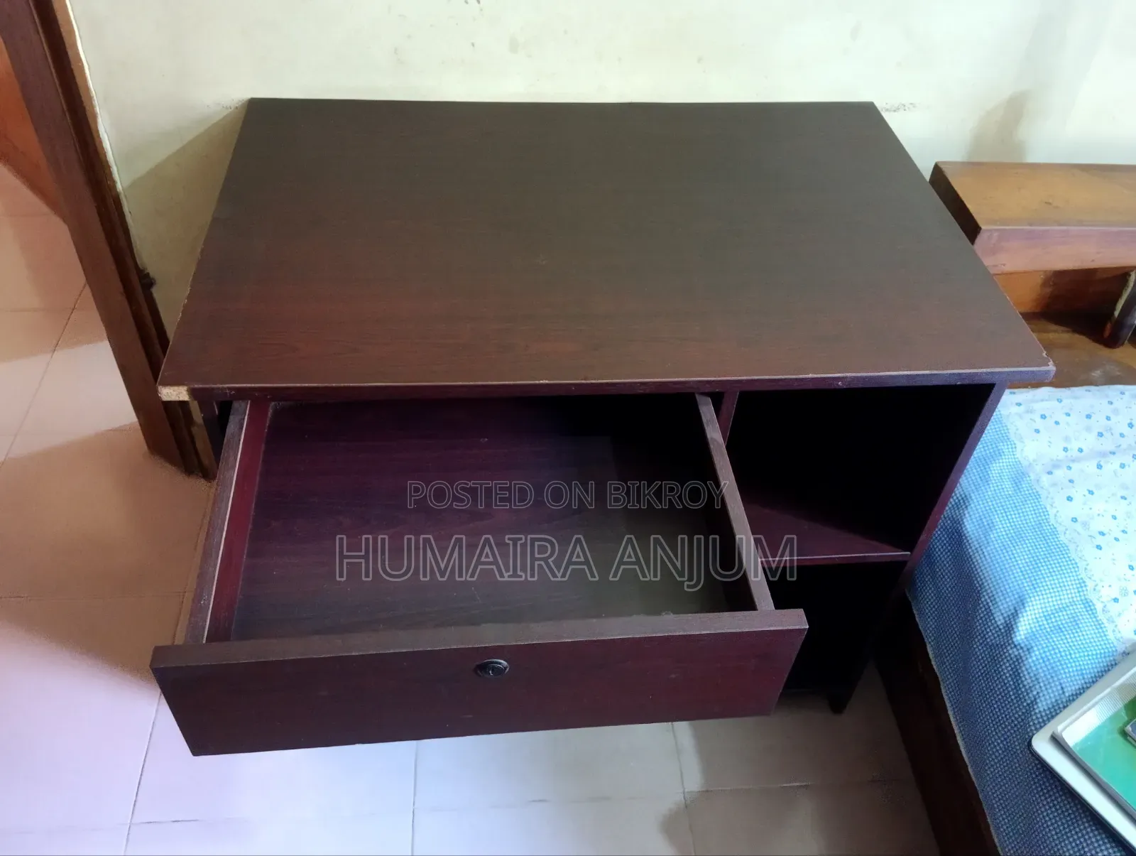 Hatil Reading Table