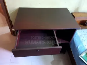 Hatil Reading Table