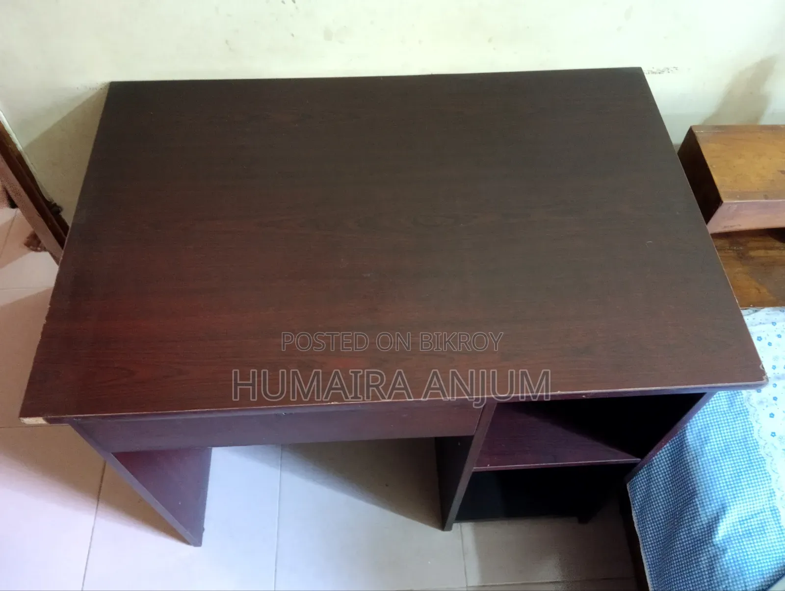 Hatil Reading Table
