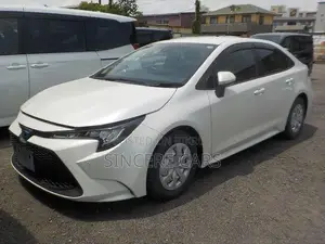 Toyota Corolla 2021 Pearl