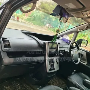 Toyota Noah 2010 Gray
