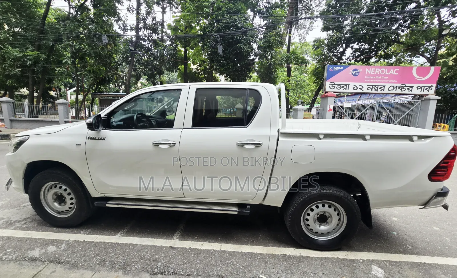 Toyota Hilux 2017 White