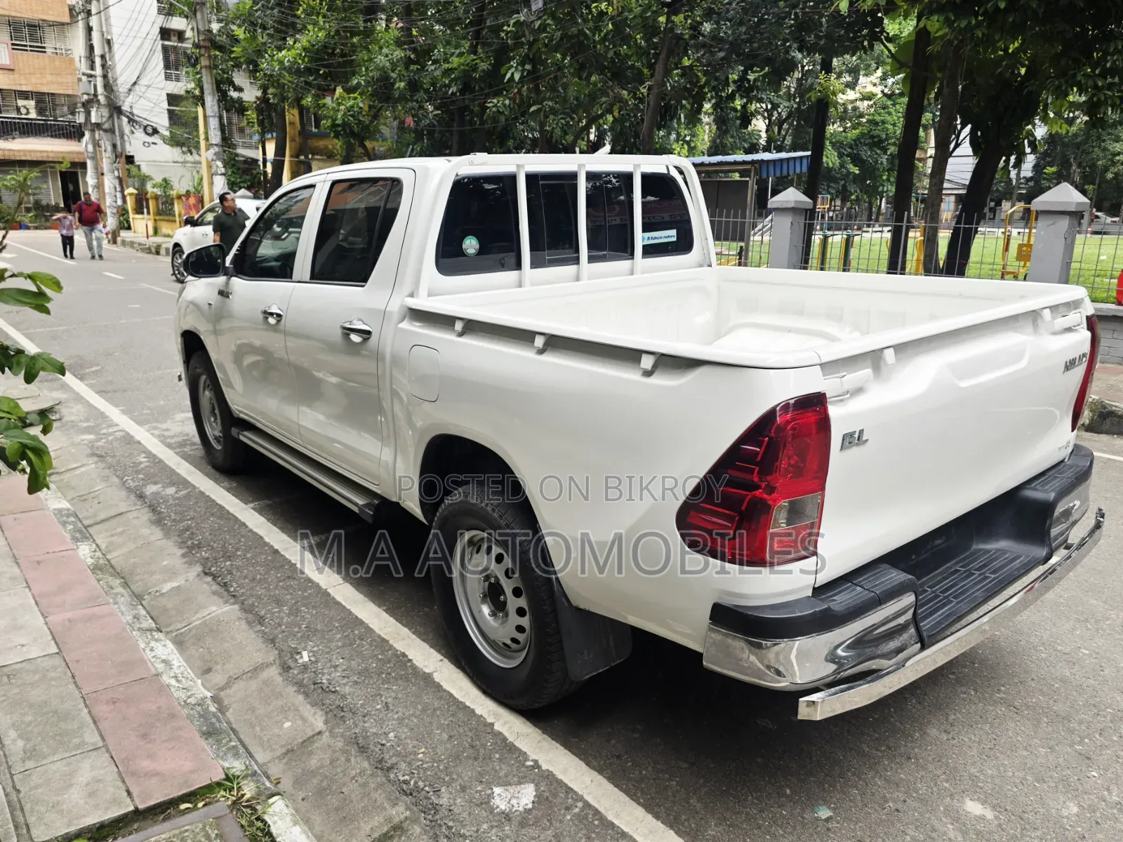 Toyota Hilux 2017 White