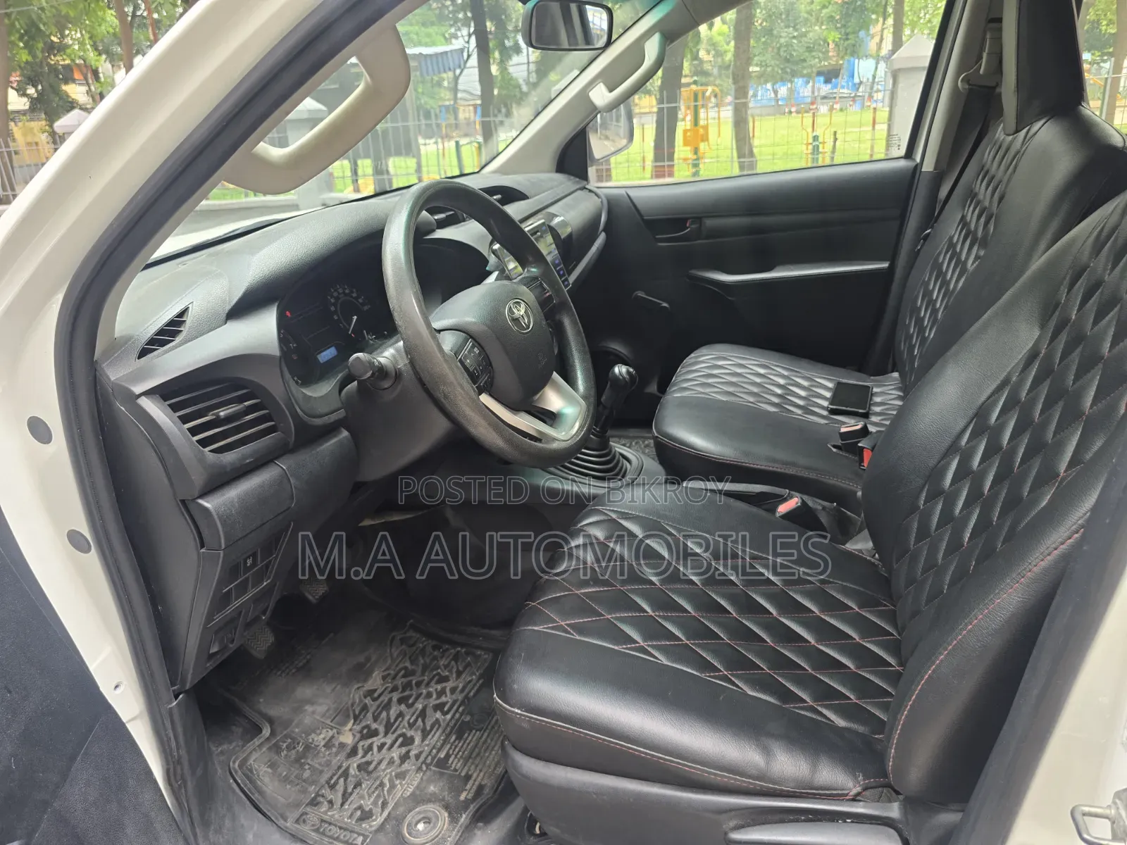 Toyota Hilux 2017 White