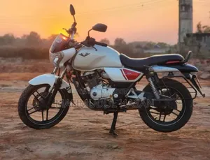 Bajaj V15 2018 White