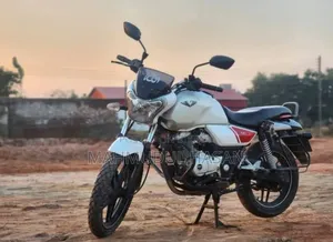 Bajaj V15 2018 White